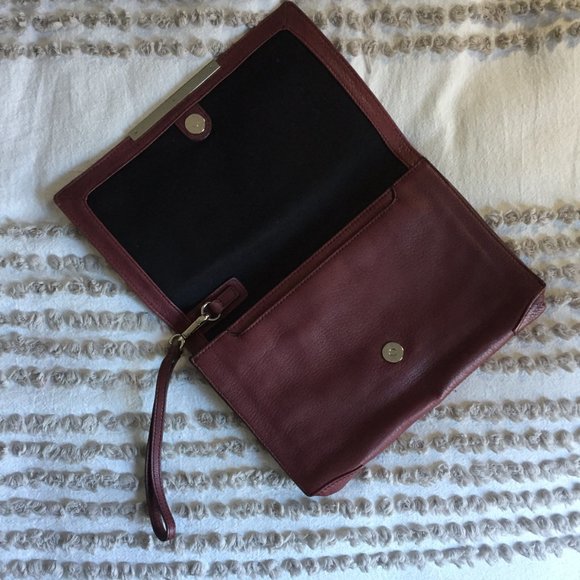 NWOT Kenneth Cole "Mercer Street Clutch" - Picture 4 of 8